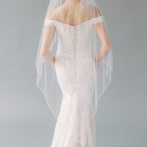 Current season Toni Federici Maldives cascade veil trimmed w/ crystal & pearls